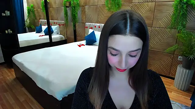FlirtySpark online show from July 6, 2026, 10:11 am