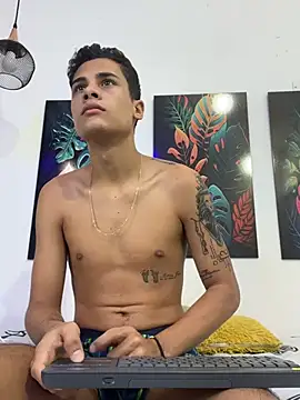 Luxury Guy online show from June 1, 2026, 11:54 am