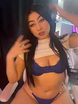 Snapshot of KittyKaee_ chatting on June 13, 2026, 6:22 am KittyKaee online show from June 13, 2026, 6:22 am