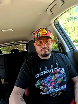 StarkContrast46 online show from June 16, 2026, 10:10 pm