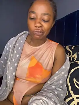 HotGarotinha online show from July 7, 2026, 6:58 am