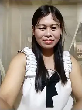 -Hatybi- online show from June 14, 2026, 12:29 am