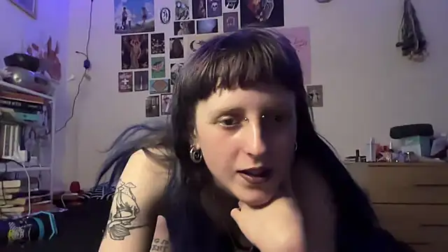 batzy666 online show from June 3, 2026, 11:11 am