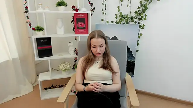 ElanaSpink online show from May 31, 2026, 8:53 am
