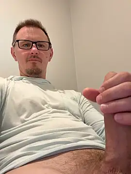 Hardpaul85 online show from June 17, 2026, 2:05 pm