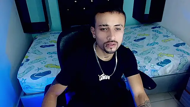  anthony32 online show from May 29, 2026, 1:39 pm