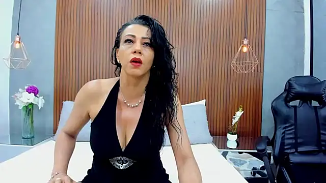 Velvet Luxx online show from June 20, 2026, 7:41 pm