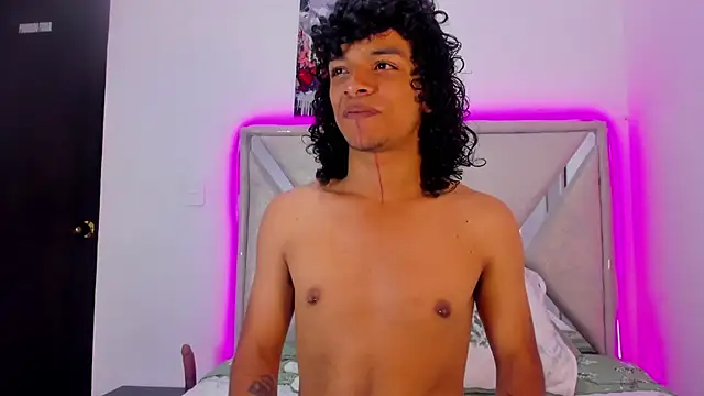 Lucas cruz1 online show from July 4, 2026, 3:24 am
