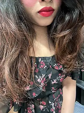 Yours riya11 online show from June 24, 2026, 7:33 pm