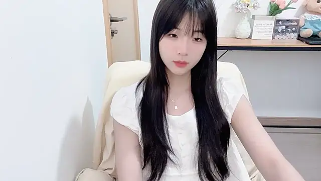 Louise-3 online show from July 3, 2026, 10:16 pm