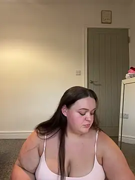 LillyMaexx online show from June 1, 2026, 7:24 pm