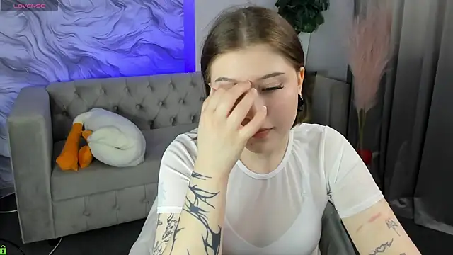 Snapshot of Kylie-Voss chatting on June 16, 2026, 11:10 am Kylie-Voss online show from June 16, 2026, 11:10 am