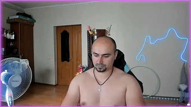 -SexyDaddy- online show from June 18, 2026, 3:06 pm