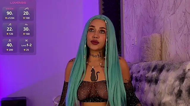 KyraDesire online show from June 13, 2026, 2:26 pm