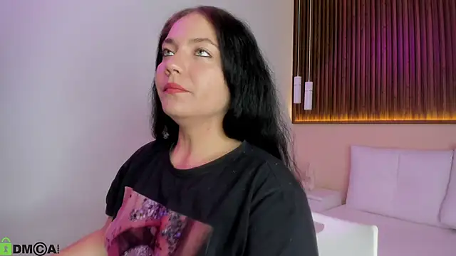 Snapshot of rebecaa_grey chatting on June 8, 2026, 2:17 pm rebecaa grey online show from June 8, 2026, 2:17 pm