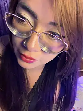 arilynn  online show from June 14, 2026, 5:08 am