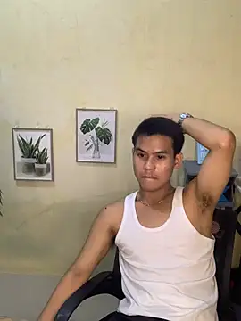 Asianboy 2000 online show from May 31, 2026, 7:47 am