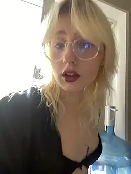 xp blondie online show from June 6, 2026, 7:24 am