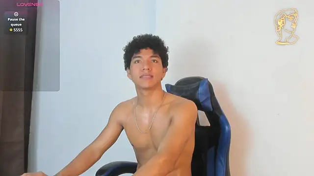 Snapshot of Maximiliano_Young chatting on May 30, 2026, 1:50 pm Maximiliano Young online show from May 30, 2026, 1:50 pm