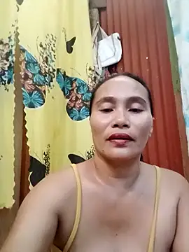 Queenslay online show from June 25, 2026, 1:58 am