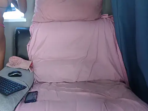 sweetxseductive online show from June 28, 2026, 6:30 am