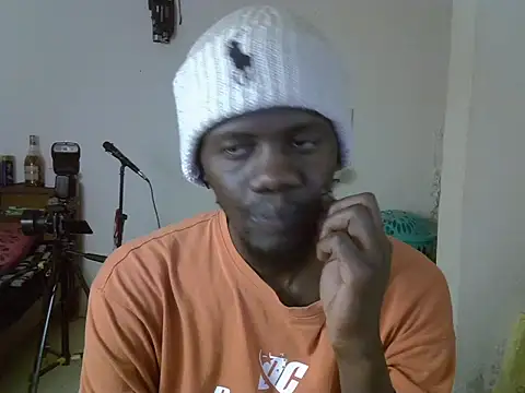 Snapshot of Thee_Biggest chatting on June 9, 2026, 5:03 pm Thee Biggest online show from June 9, 2026, 5:03 pm