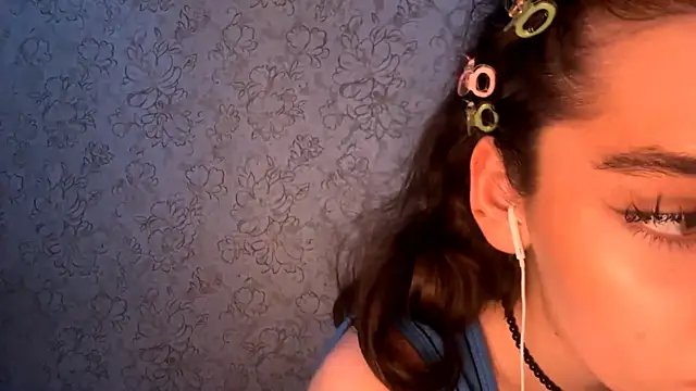LaceyBatter online show from July 4, 2026, 9:08 pm