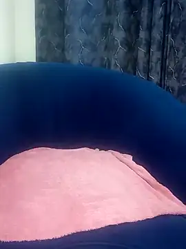 Ebony Shinny online show from June 1, 2026, 12:22 am