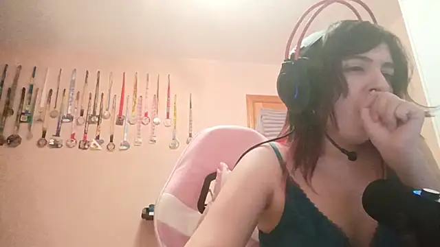 bunnyhoneylovehands online show from July 1, 2026, 10:43 pm