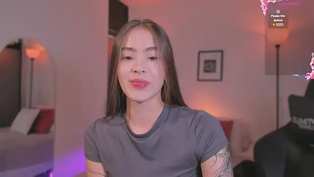 LizzyColins online show from July 1, 2026, 7:25 pm