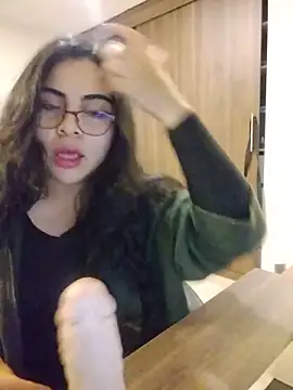 Snapshot of Roxxy_Sade chatting on June 16, 2026, 2:44 am Roxxy Sade online show from June 16, 2026, 2:44 am