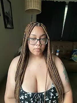 Prettiest-Girl online show from July 7, 2026, 9:40 pm