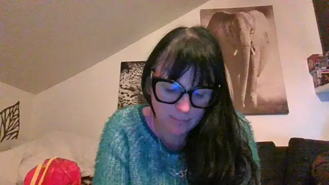 sexujuly88 online show from April 10, 2026, 9:22 pm