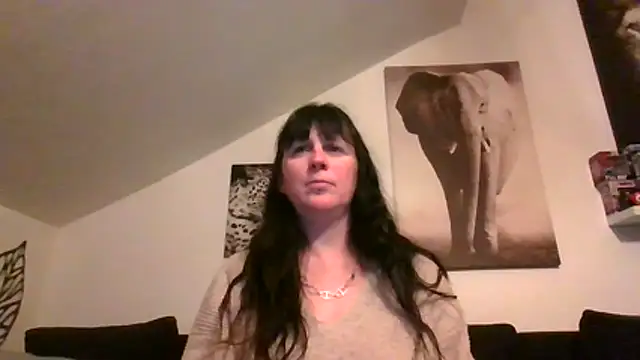 sexujuly88 online show from April 16, 2026, 9:50 pm