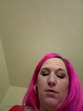 DanielleVineyard online show from June 28, 2026, 5:36 am