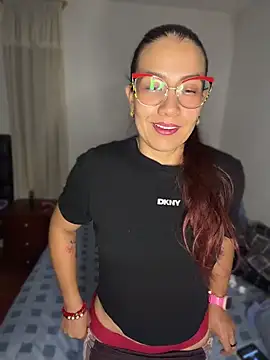 Snapshot of ArielFerrara chatting on June 14, 2026, 6:58 am ArielFerrara online show from June 14, 2026, 6:58 am