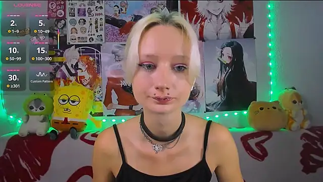 Katia Nabiee online show from July 15, 2026, 4:41 am