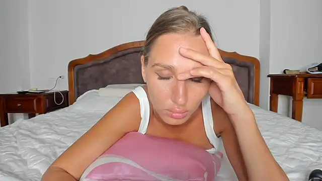 SofiClimbing online show from September 19, 2025, 2:10 pm