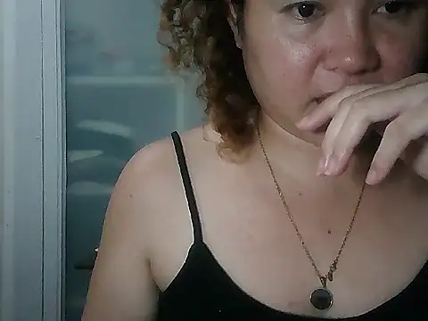 bitchychubby online show from June 25, 2026, 3:39 pm