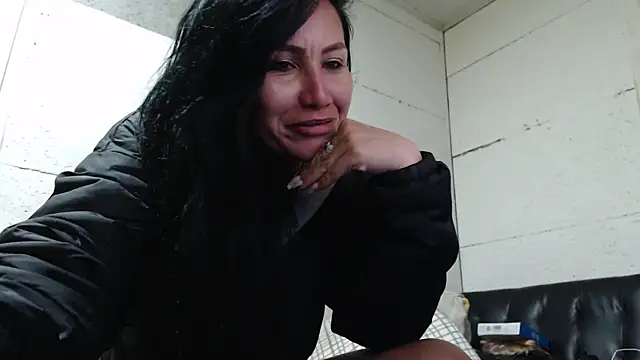 Nicolsweet  online show from June 12, 2026, 1:14 am