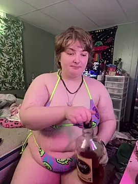 Snapshot of MollyStonez4200 chatting on June 14, 2026, 2:40 pm MollyStonez4200 online show from June 14, 2026, 2:40 pm
