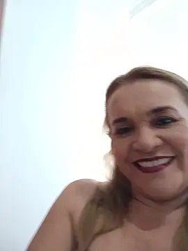 Sara hilton02 online show from June 10, 2026, 1:34 pm