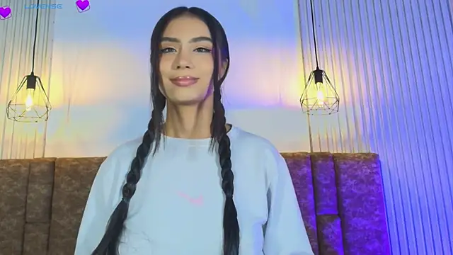 KENNIA SWEETIEE online show from June 17, 2026, 11:20 am