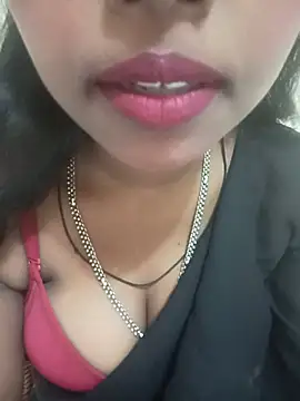 Snapshot of Sexy-Zeenat chatting on June 3, 2026, 5:19 am Sexy-Zeenat online show from June 3, 2026, 5:19 am