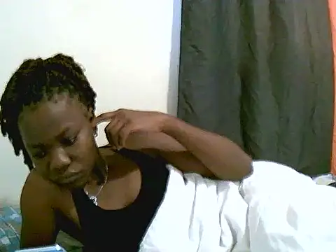 QueenSar online show from June 22, 2026, 5:15 am