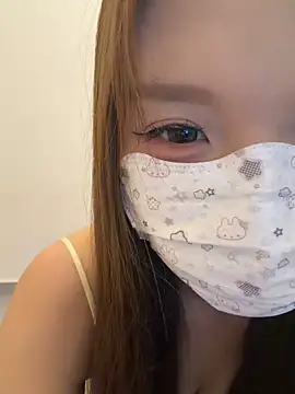 QIQI-QIQI-01 online show from June 2, 2026, 5:24 pm