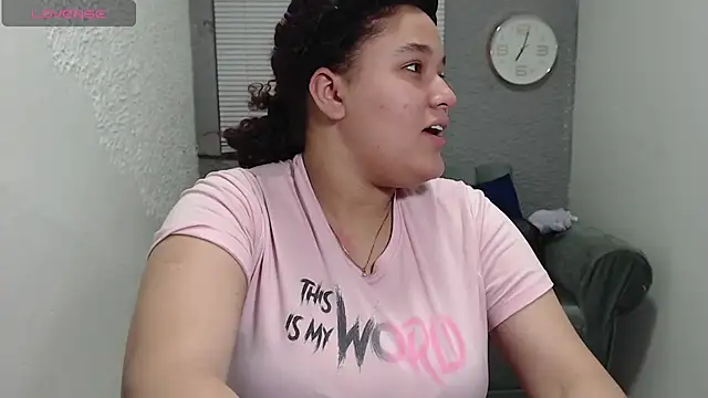 leilasosexy online show from June 19, 2026, 12:22 pm