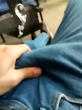 Snapshot of Singlemaleforcouples chatting on January 6, 2025, 10:13 am Singlemaleforcouples online show from January 6, 2025, 10:13 am