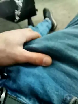 Snapshot of Singlemaleforcouples chatting on December 20, 2024, 11:21 am Singlemaleforcouples online show from December 20, 2024, 11:21 am