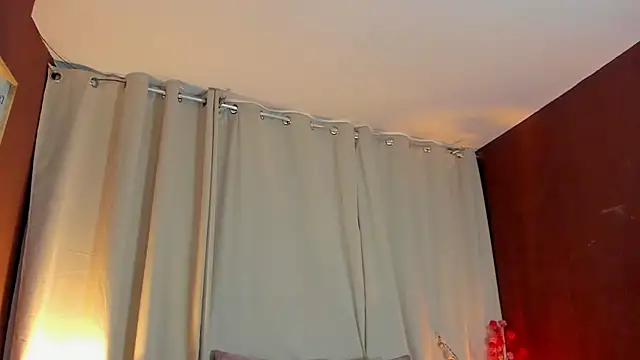 Snapshot of sensual_fer chatting on June 26, 2026, 12:33 pm sensual fer online show from June 26, 2026, 12:33 pm